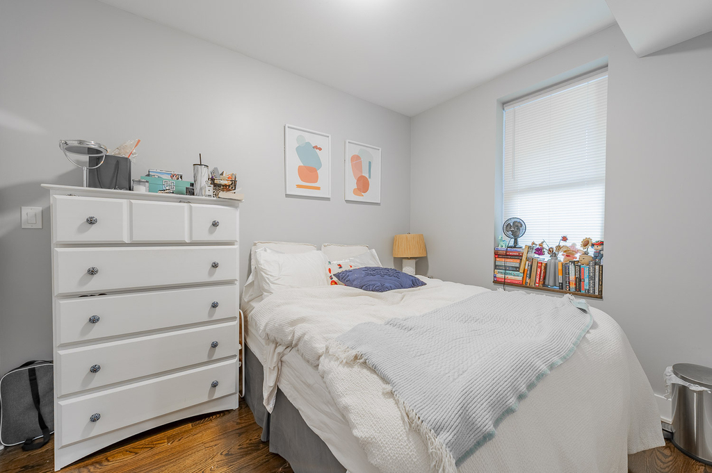 1640 W Blackhawk Street - Photo 5