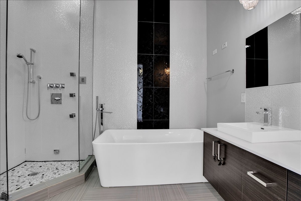 1821 W Armitage Avenue - Photo 17