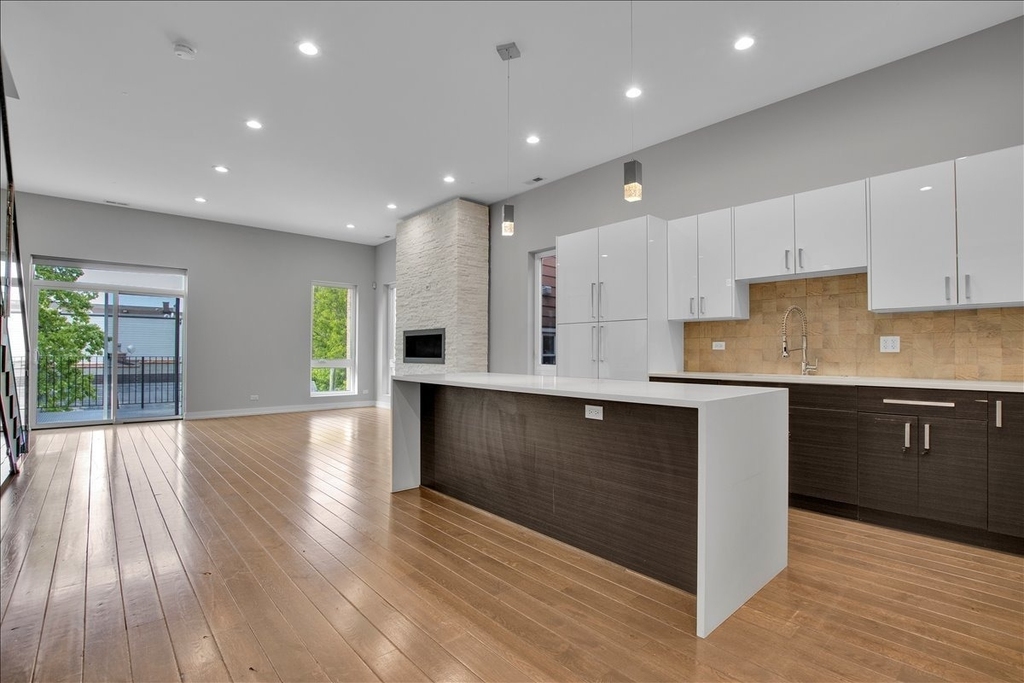 1821 W Armitage Avenue - Photo 9
