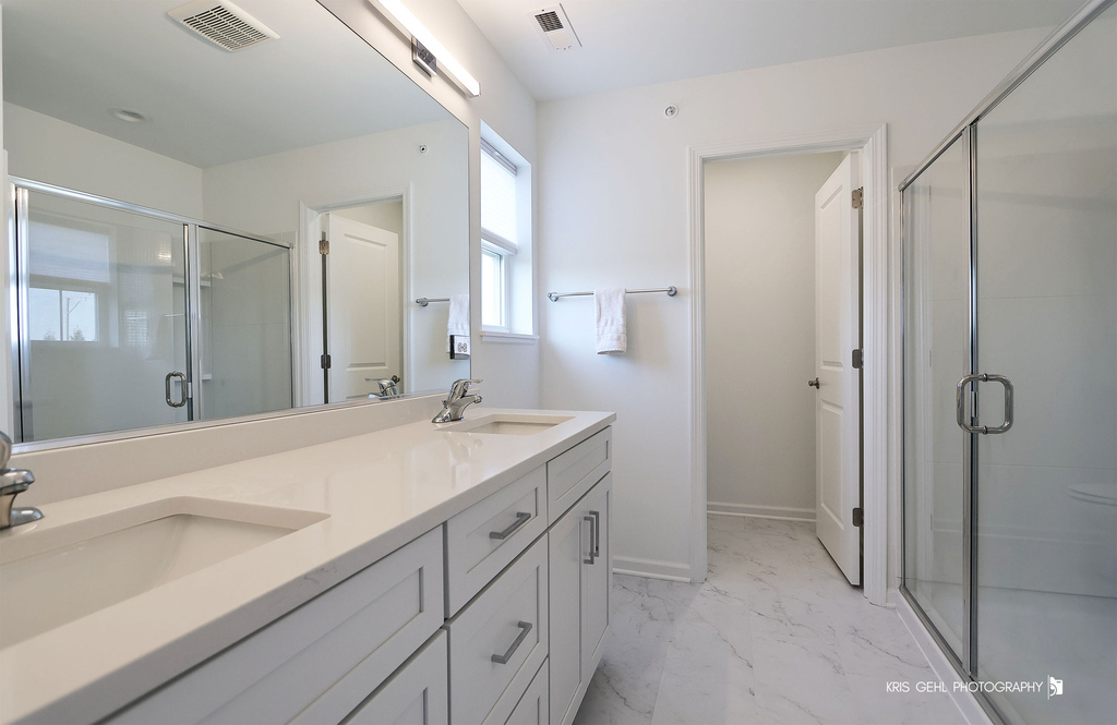 2490 Olivia Court - Photo 14