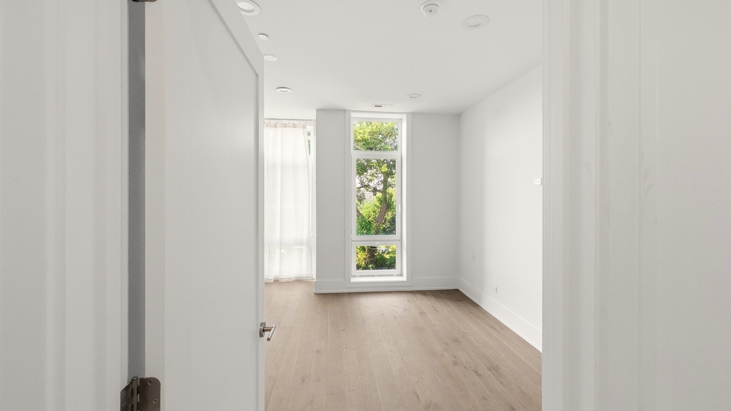 6227 D S Ellis Avenue - Photo 8