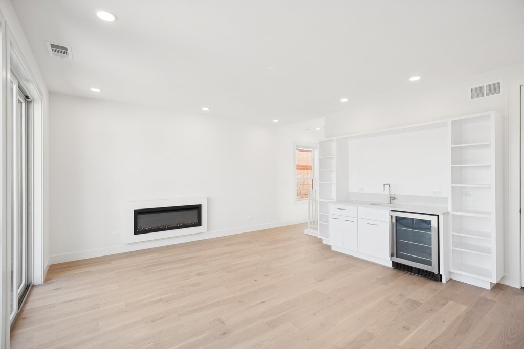 2323 N Lister Avenue - Photo 16