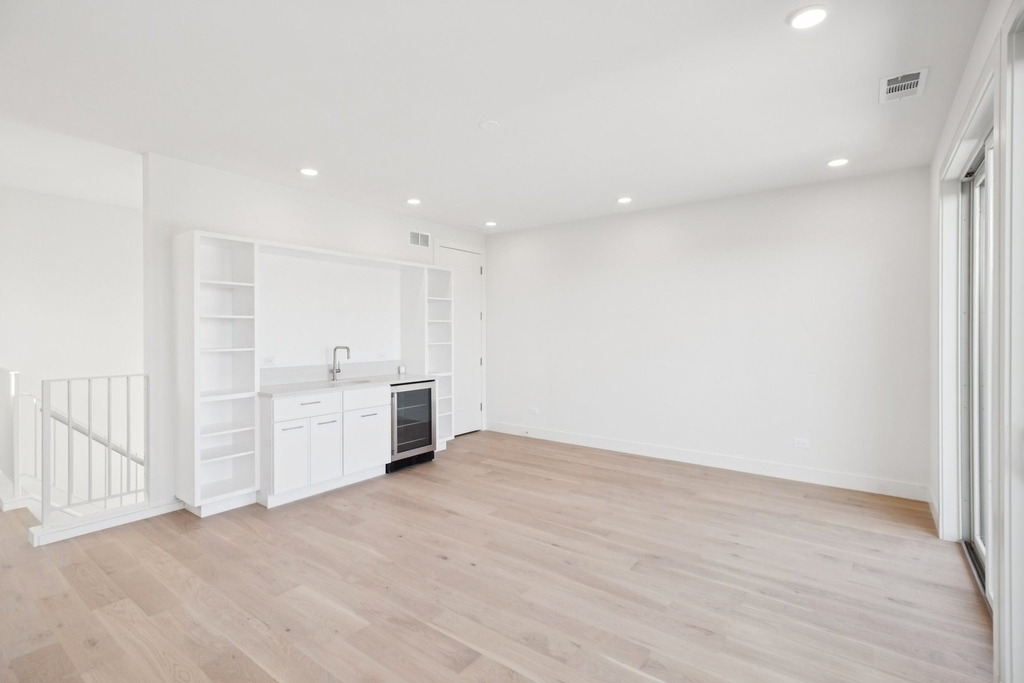 2323 N Lister Avenue - Photo 17