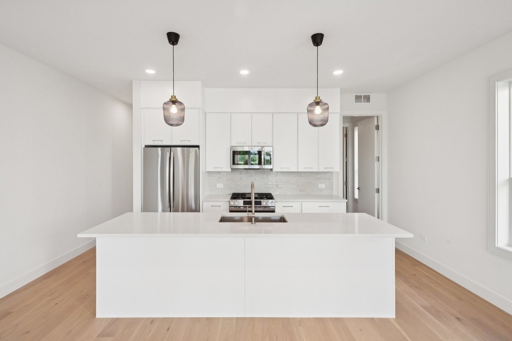 2323 N Lister Avenue - Photo 4
