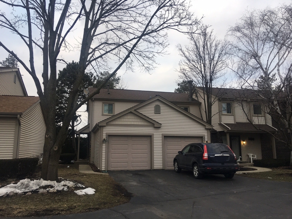 330 E Forest Knoll Drive - Photo 0