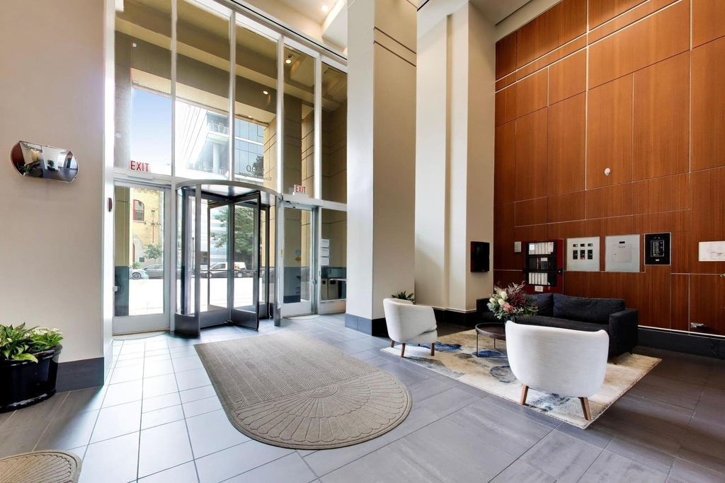 1400 S Michigan Avenue - Photo 2
