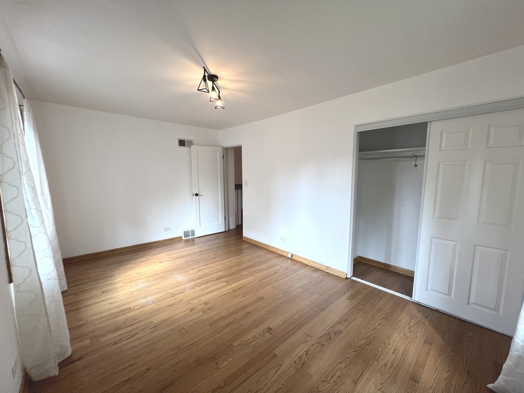 403 E Lake Avenue - Photo 17