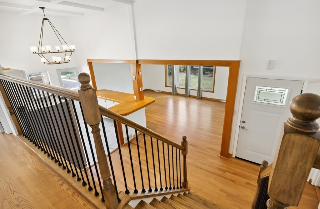 403 E Lake Avenue - Photo 5