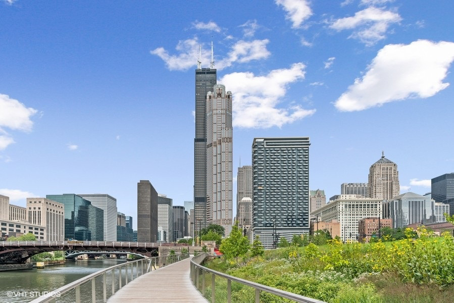 235 W Van Buren Avenue - Photo 2
