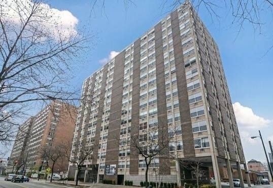 3033 N Sheridan Road - Photo 0