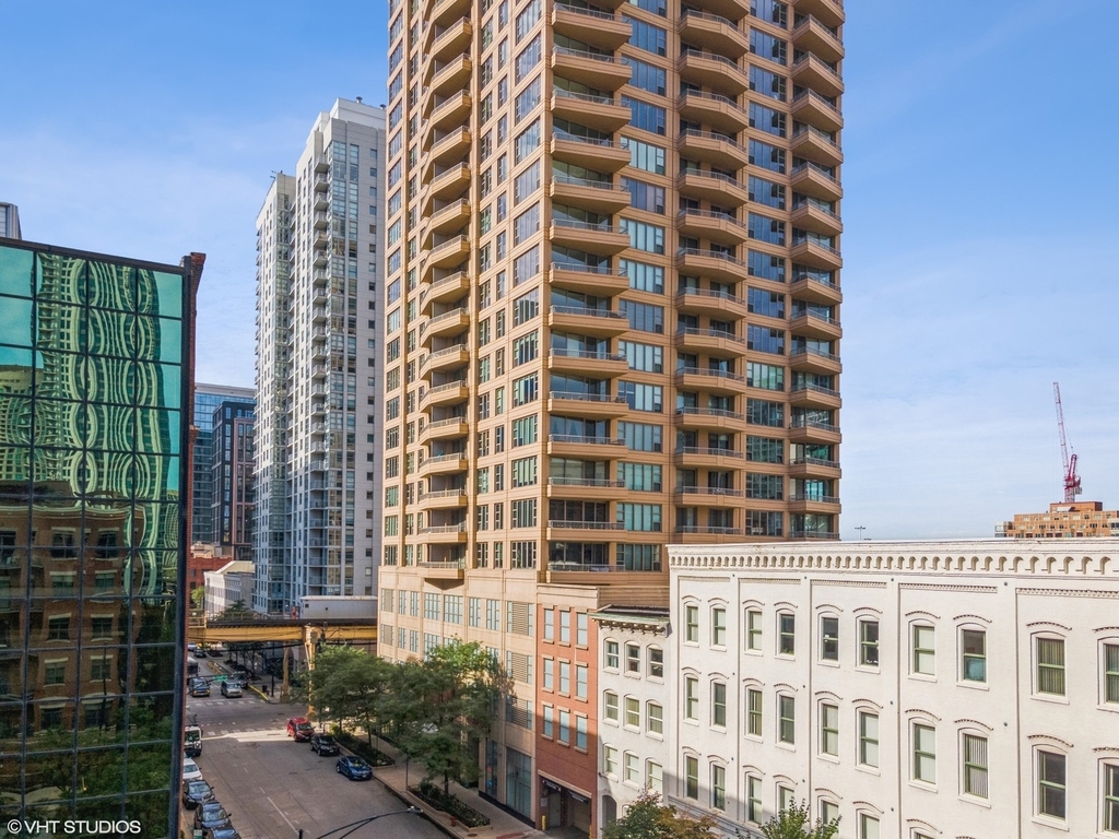 200 N Jefferson Street - Photo 0