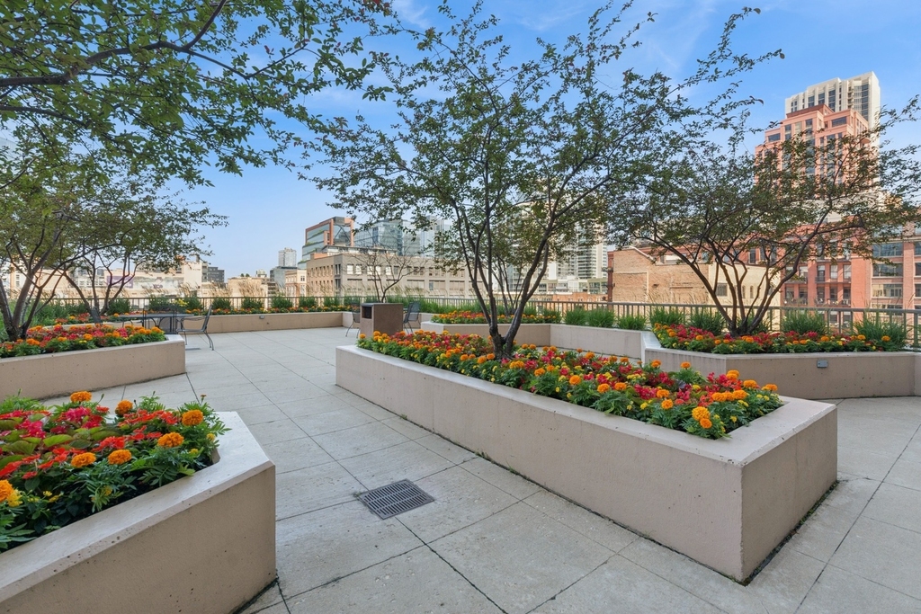 200 N Jefferson Street - Photo 12
