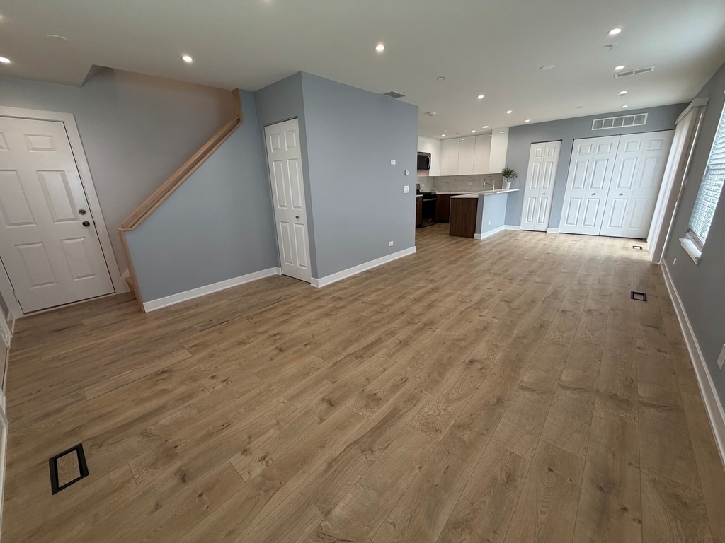 1840 Oslo Court - Photo 3