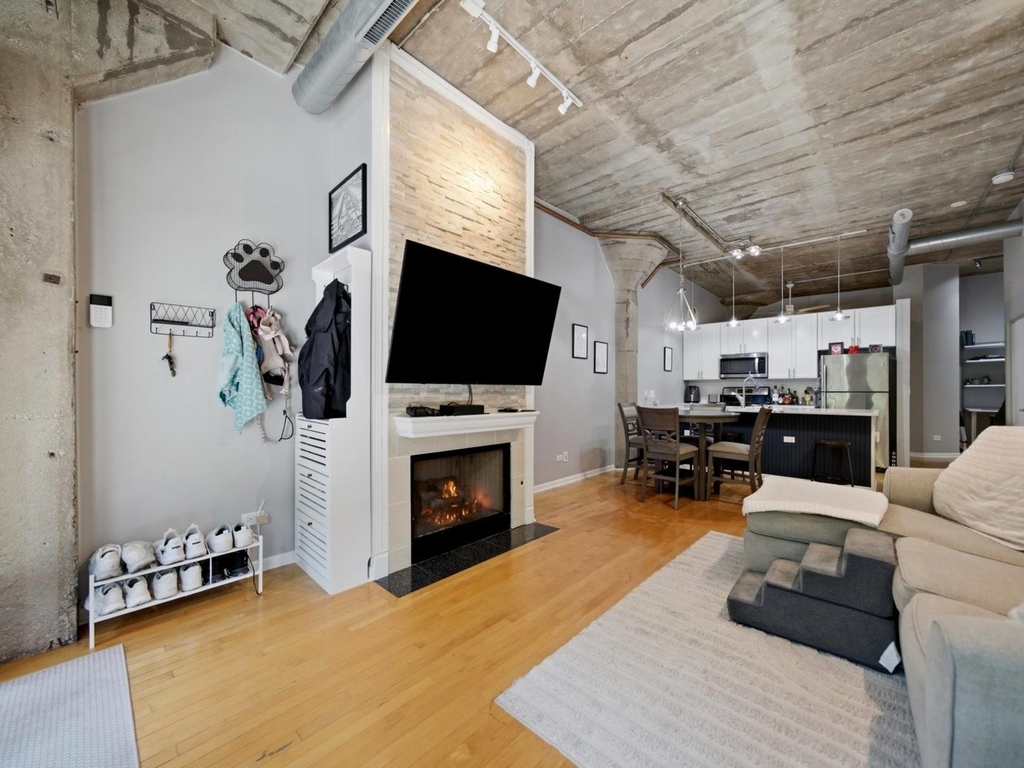 1000 W 15th Street - Photo 9