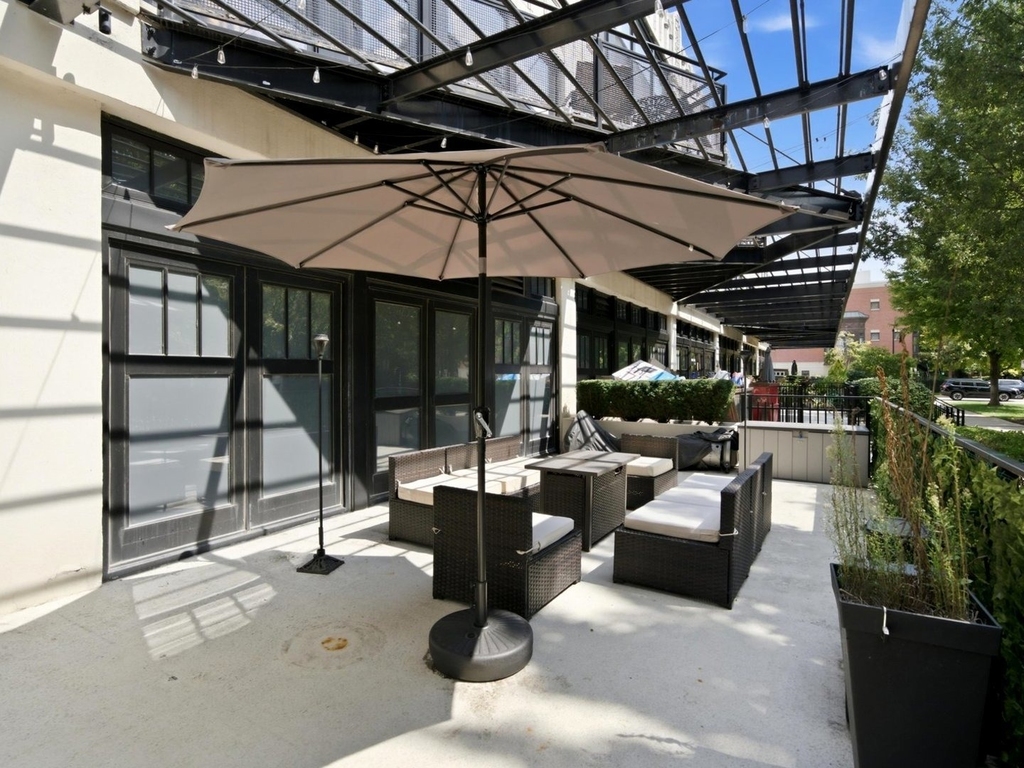 1000 W 15th Street - Photo 1