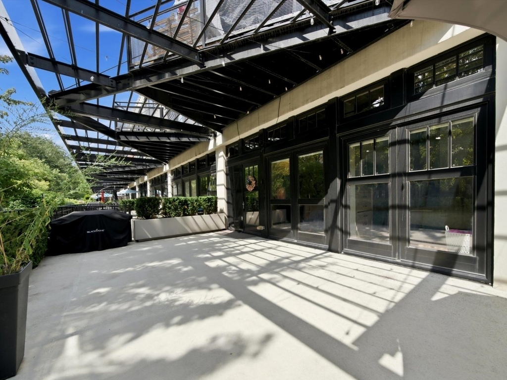 1000 W 15th Street - Photo 3
