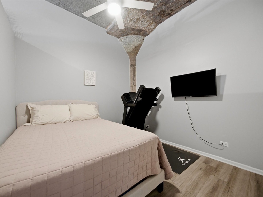 1000 W 15th Street - Photo 12