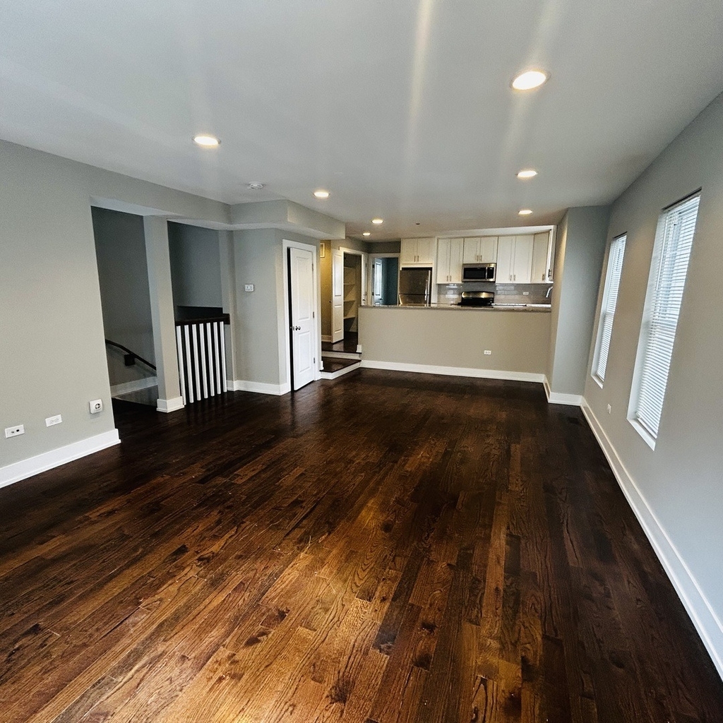 1730 W Nelson Street - Photo 13