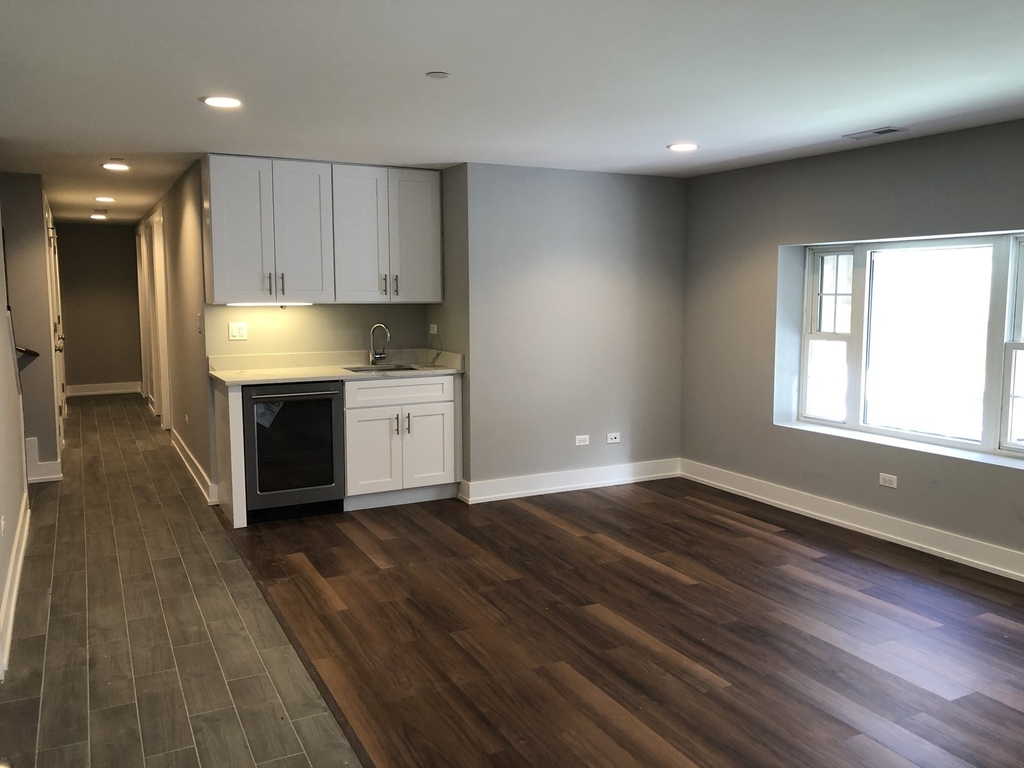 1730 W Nelson Street - Photo 24