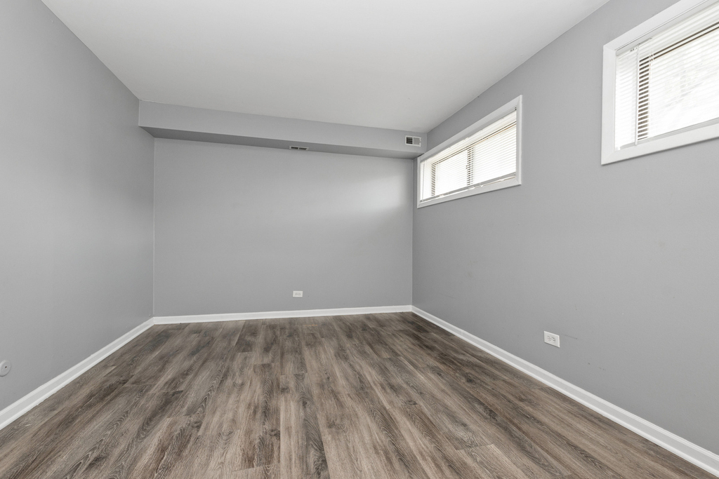 2210 Country Club Drive - Photo 10