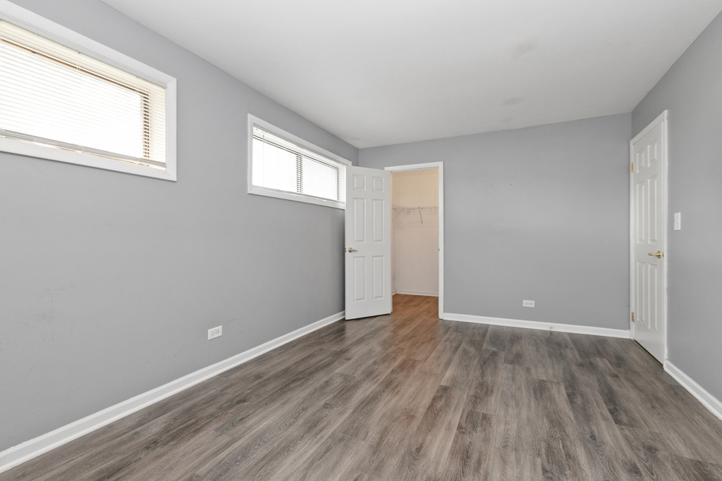 2210 Country Club Drive - Photo 11