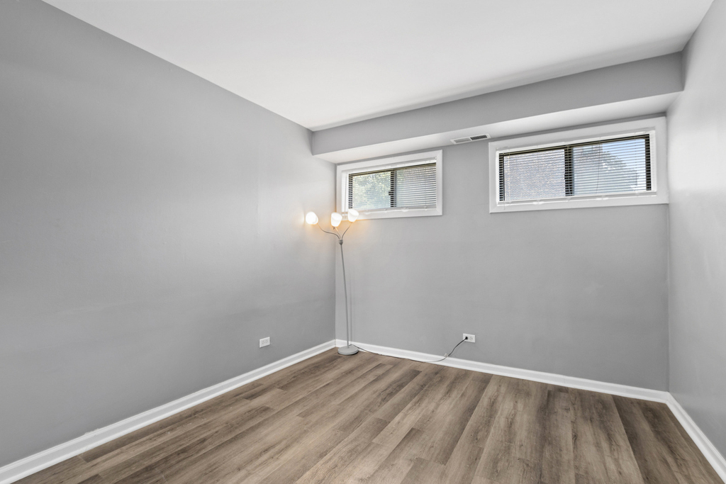2210 Country Club Drive - Photo 9