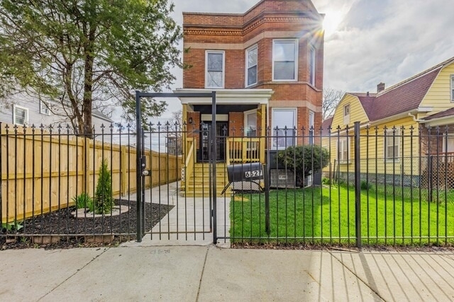 6527 S Marshfield Avenue - Photo 0