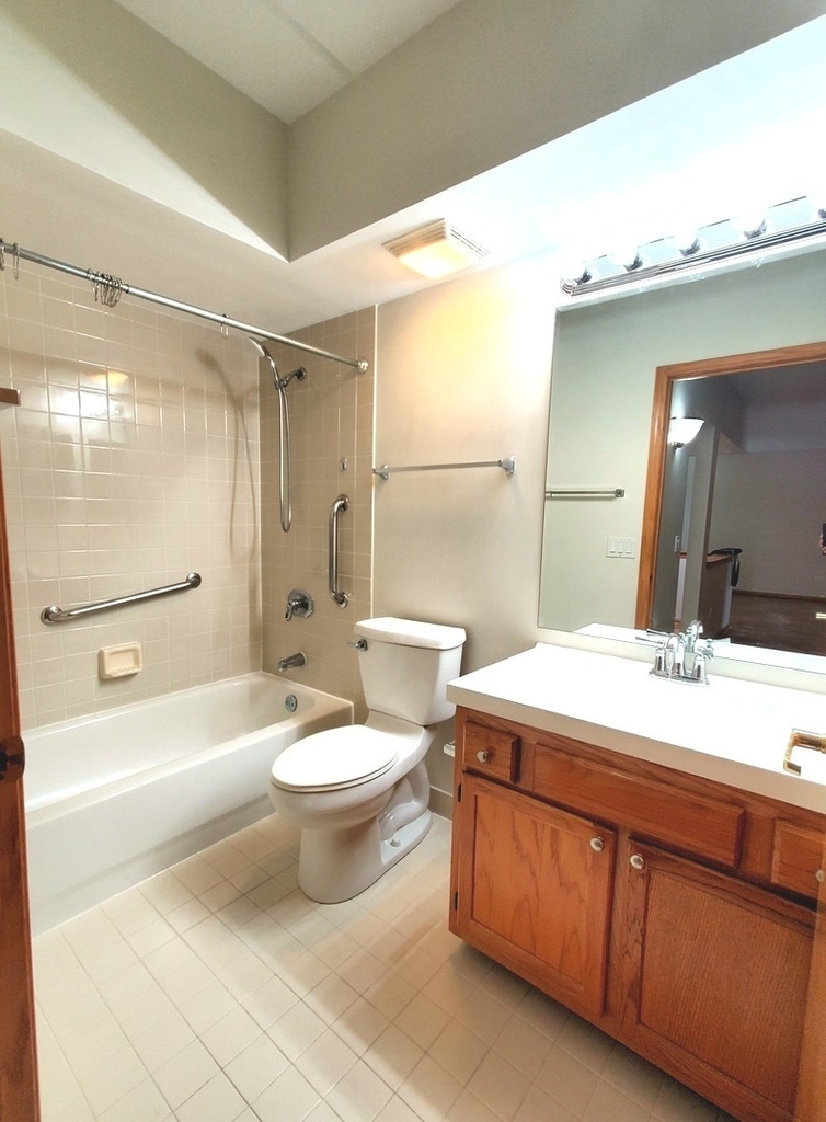 5000 Oakton Street - Photo 10