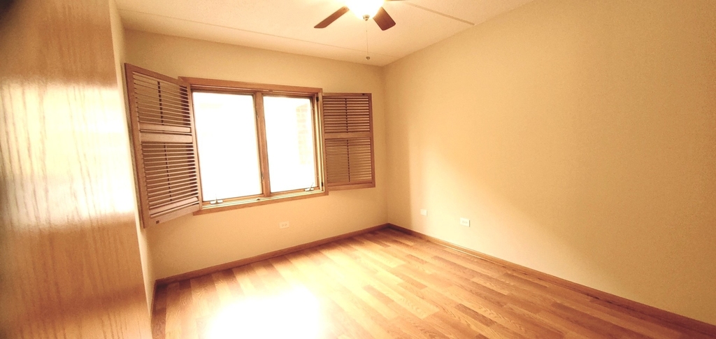 5000 Oakton Street - Photo 9
