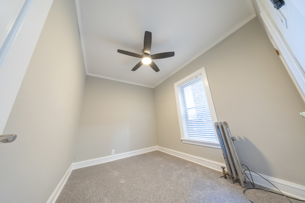6846 S Paxton Avenue - Photo 10