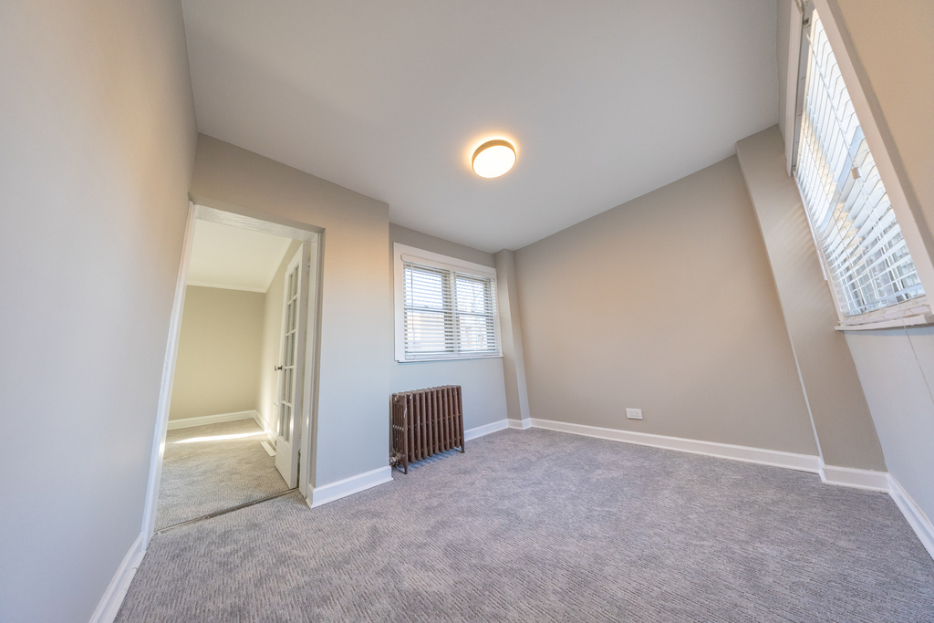 6846 S Paxton Avenue - Photo 6