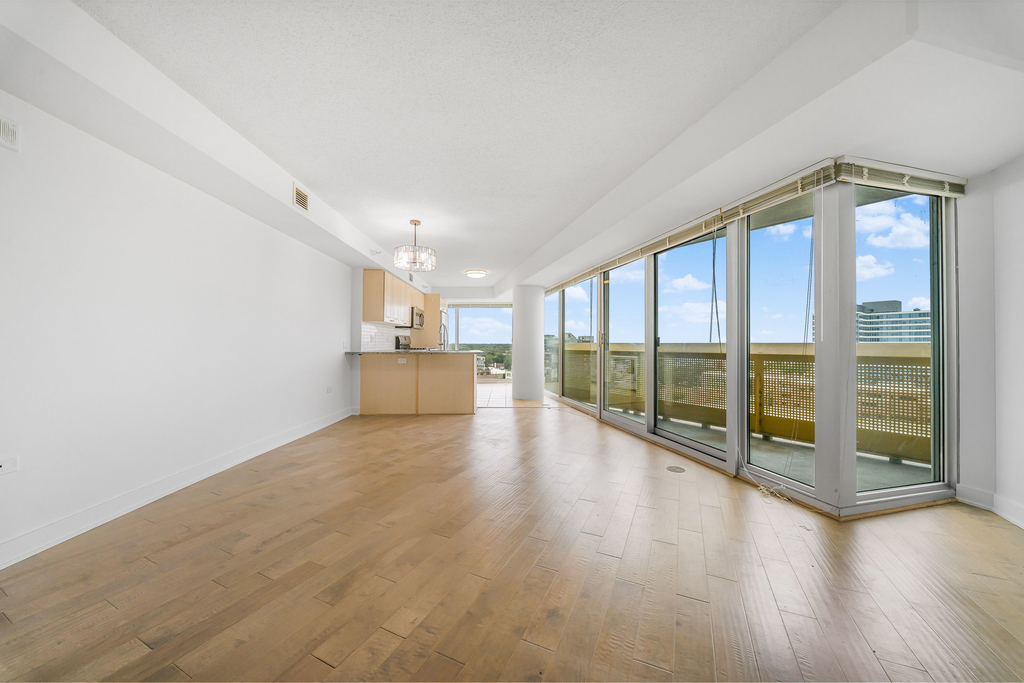 1720 Maple Avenue - Photo 3
