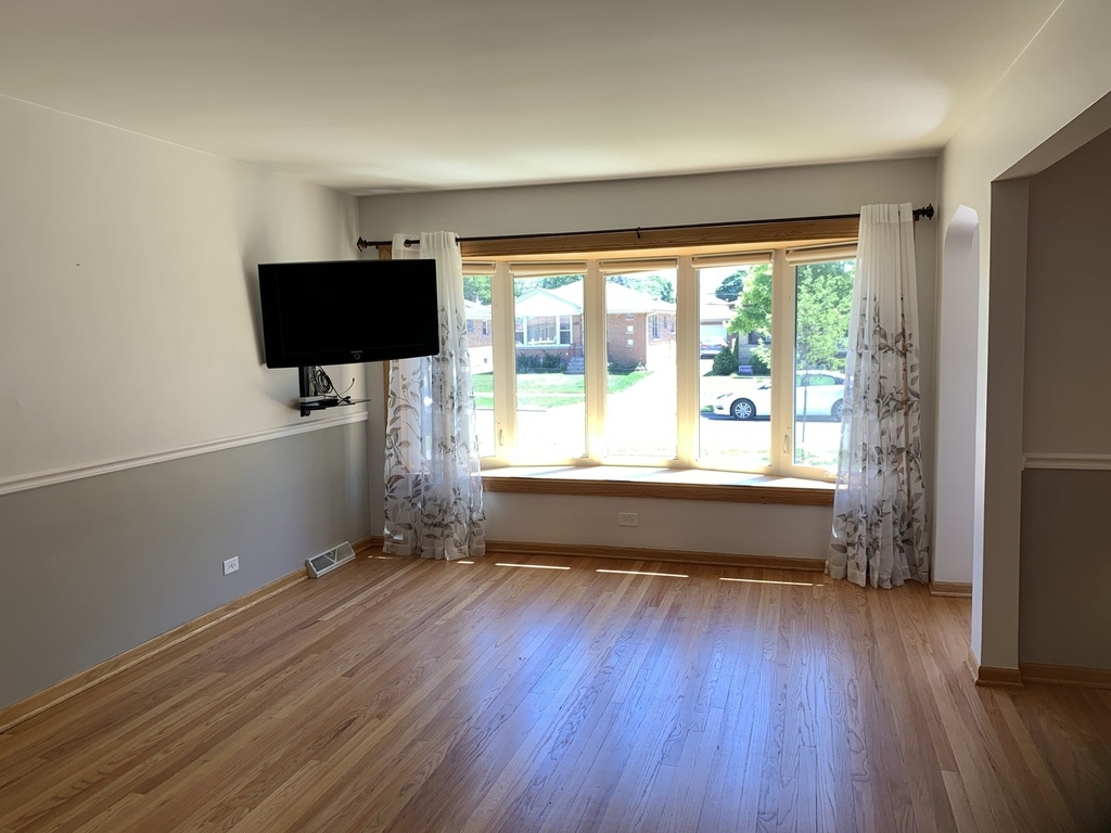 4420 N Opal Avenue - Photo 2
