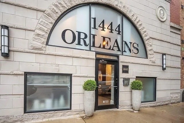 1444 N Orleans Street - Photo 21