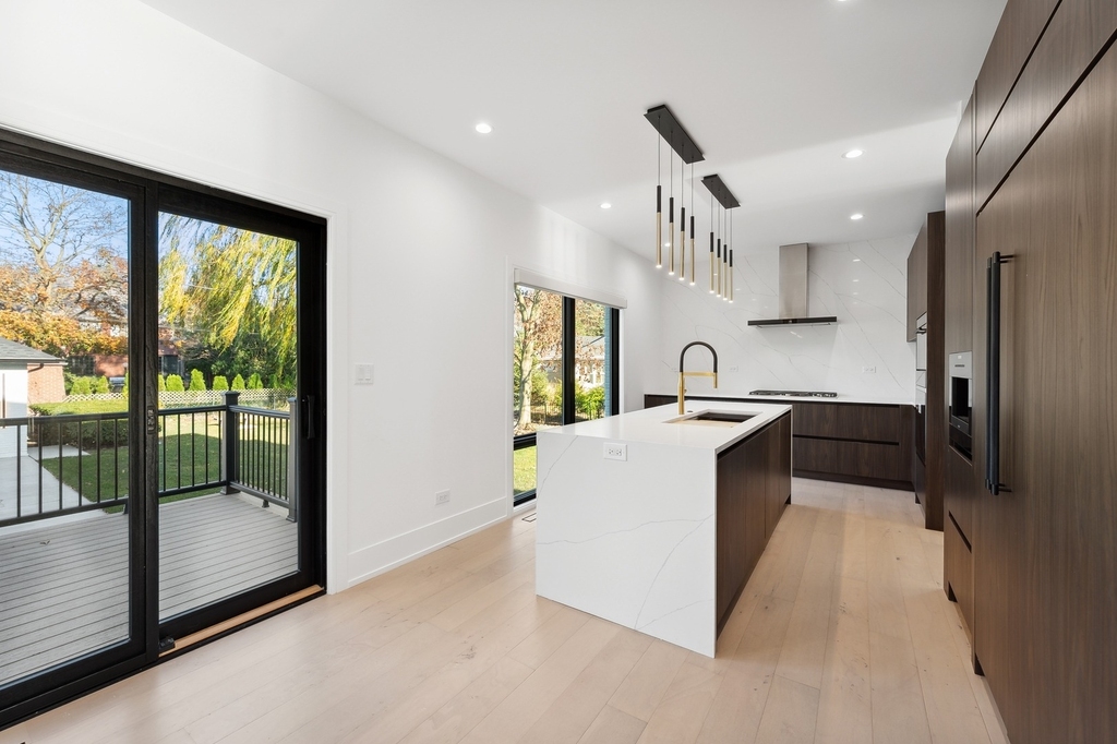 704 Sheridan Road - Photo 14