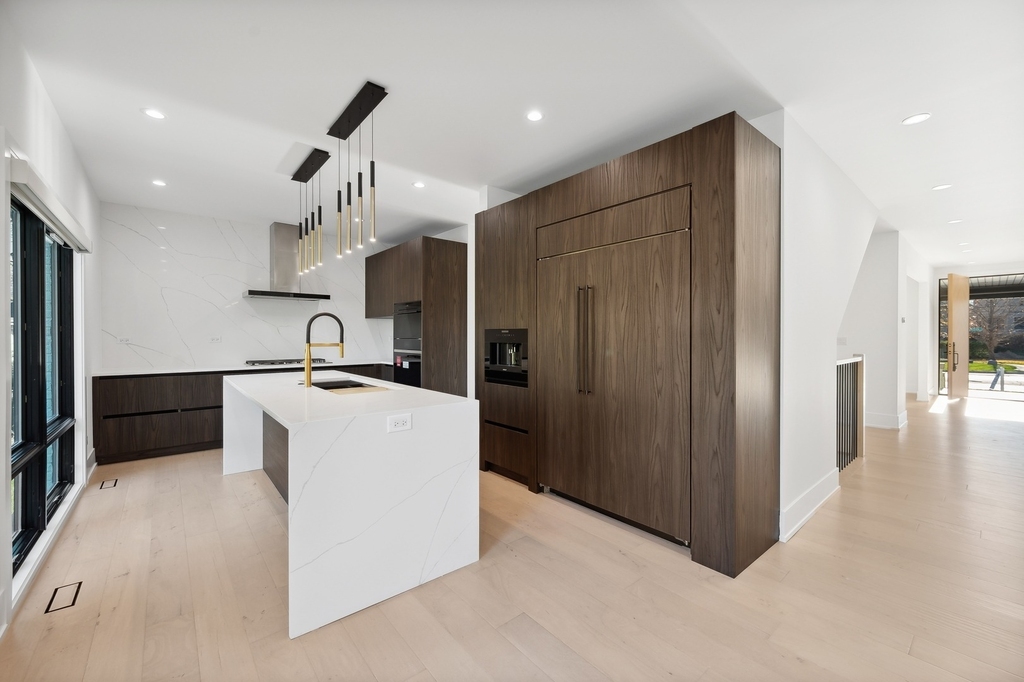 704 Sheridan Road - Photo 15