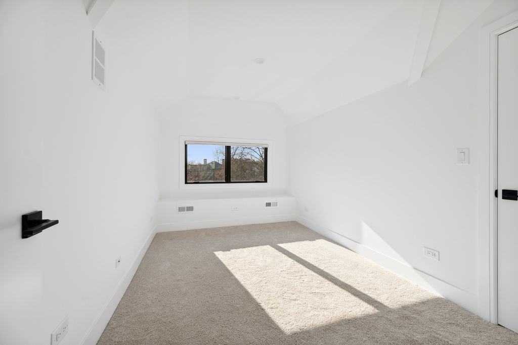 704 Sheridan Road - Photo 39