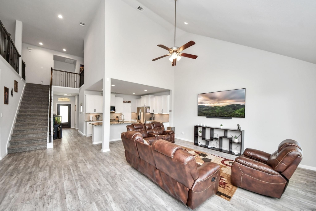 4911 Vergano Villa Drive - Photo 14