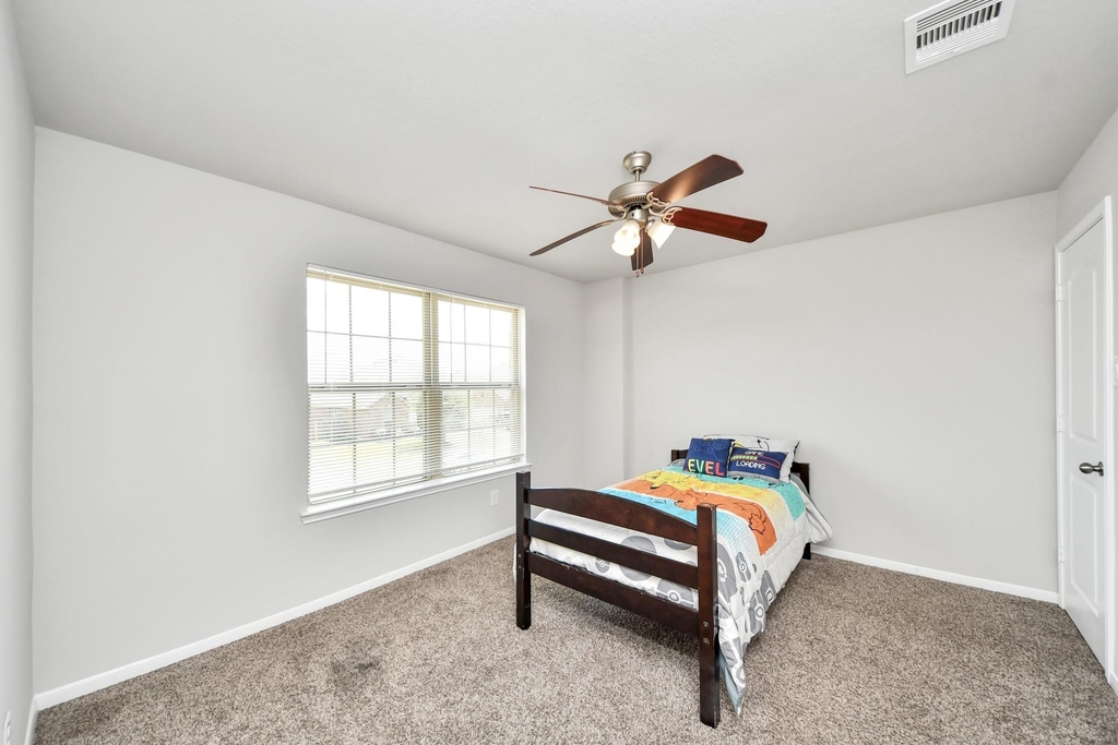 4911 Vergano Villa Drive - Photo 32