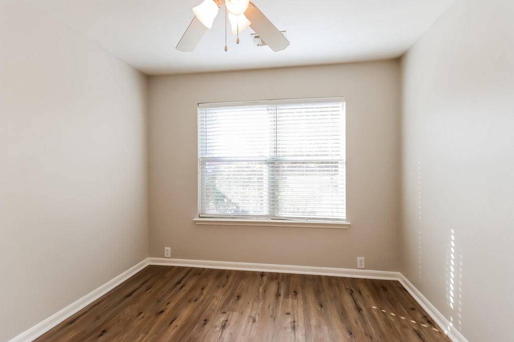 18326 Atasca Woods Trace - Photo 11