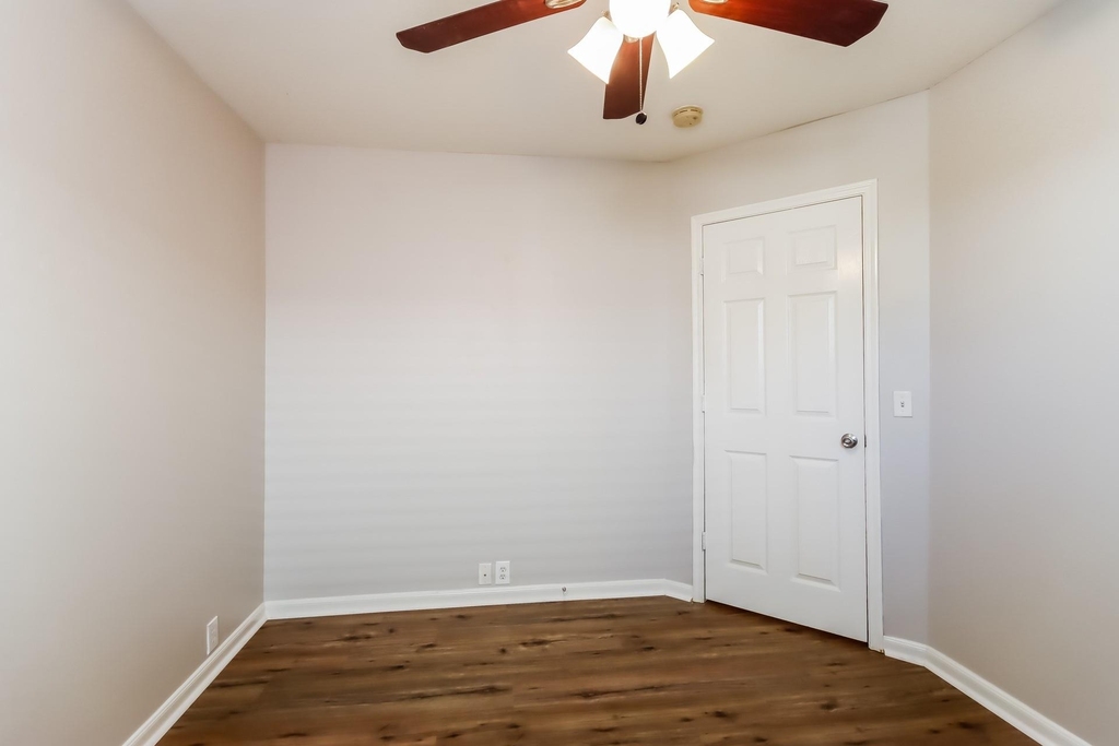 18326 Atasca Woods Trace - Photo 10