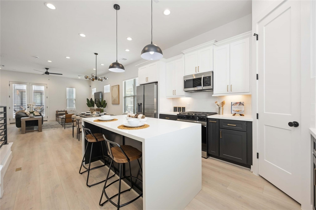 7809 Amelia Road - Photo 10