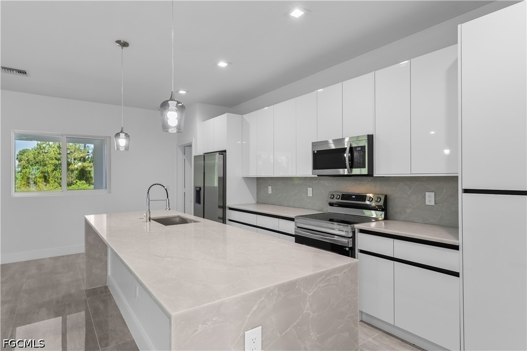 828 Genoa Avenue S - Photo 4