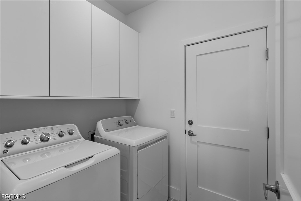 828 Genoa Avenue S - Photo 39