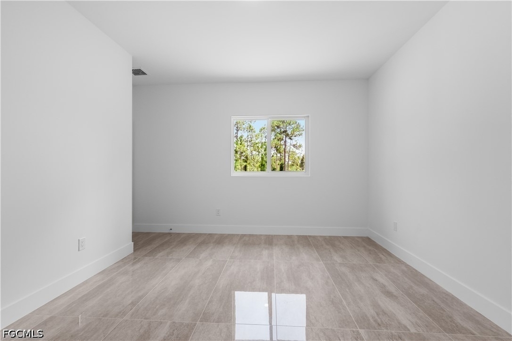 1142 Dutchess Street E - Photo 15