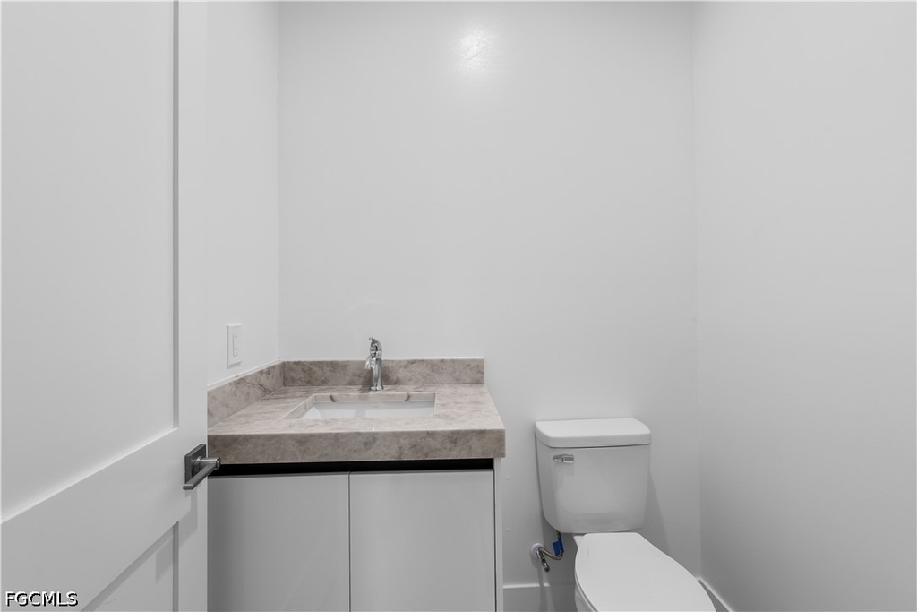 1142 Dutchess Street E - Photo 14