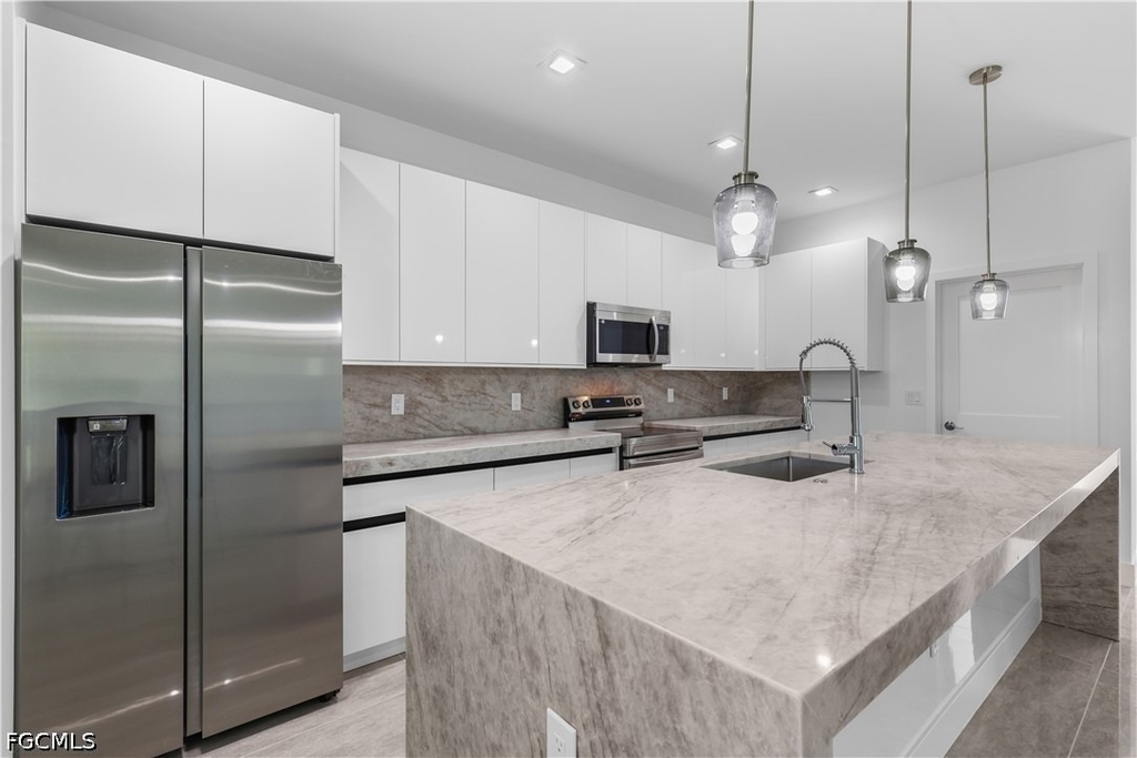 1142 Dutchess Street E - Photo 6