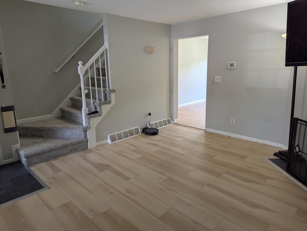 160 Winterwood - Photo 2