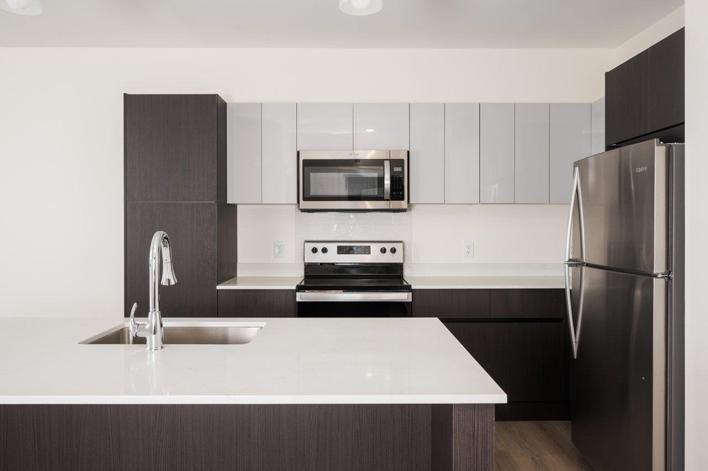 55 North Main - Photo 3