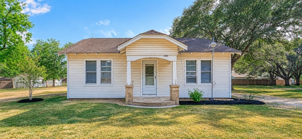 9314 Church Street - Photo 0